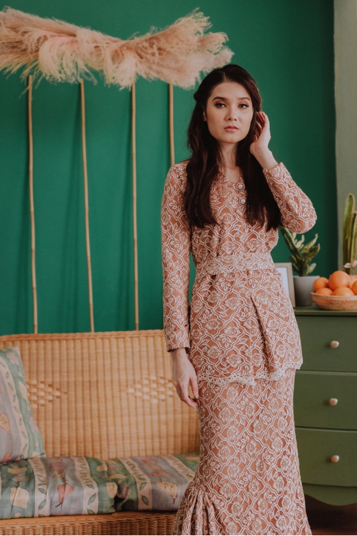 Larissa Lace Kurung - Brick